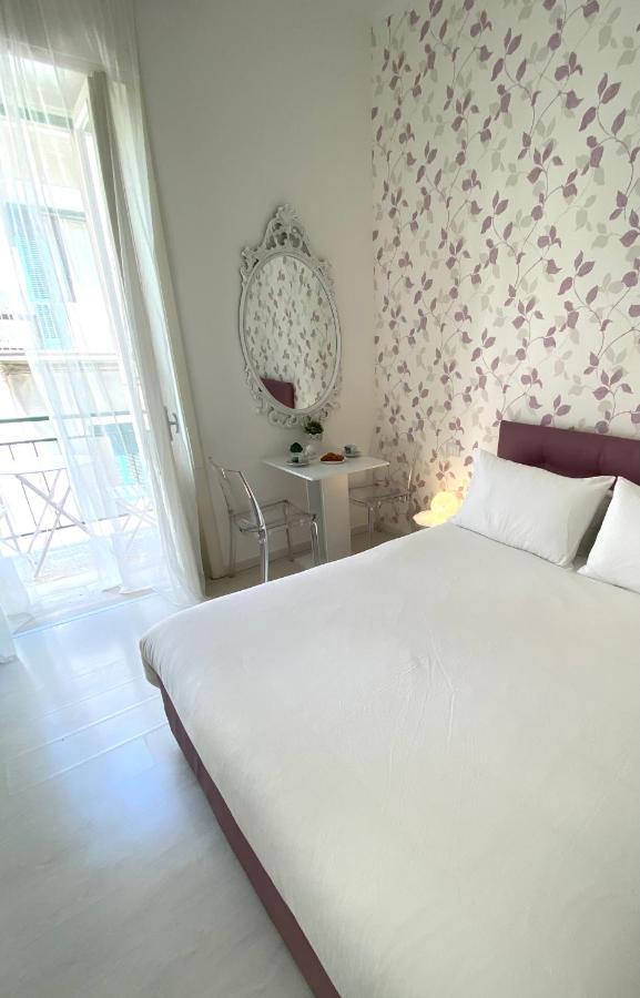 Bed and Breakfast Dai 3 Santi Lecce Exterior foto